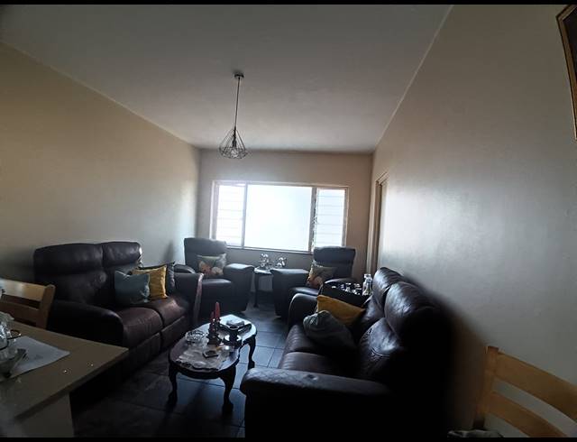 2.5 BEDROOM FLAT TO LET IN UMBILO